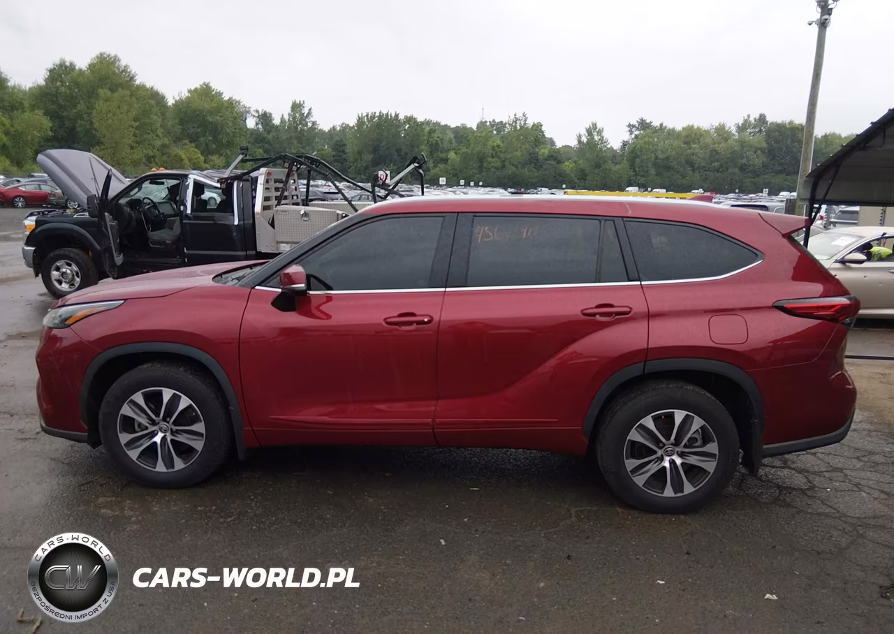 2022 Toyota Highlander Xle VIN:5TDGZRBH3NS202816 - 15