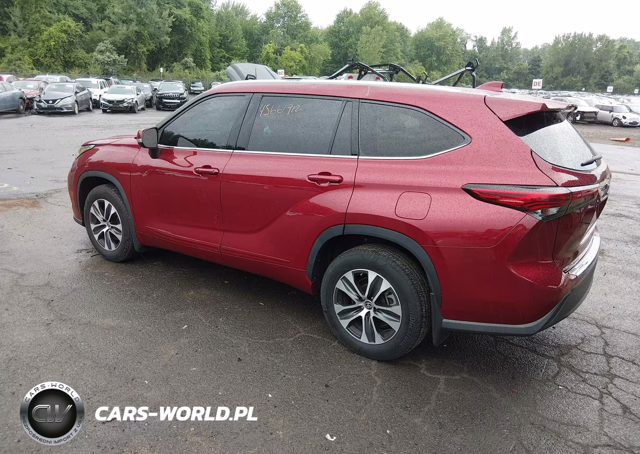 2022 Toyota Highlander Xle VIN:5TDGZRBH3NS202816 - 3