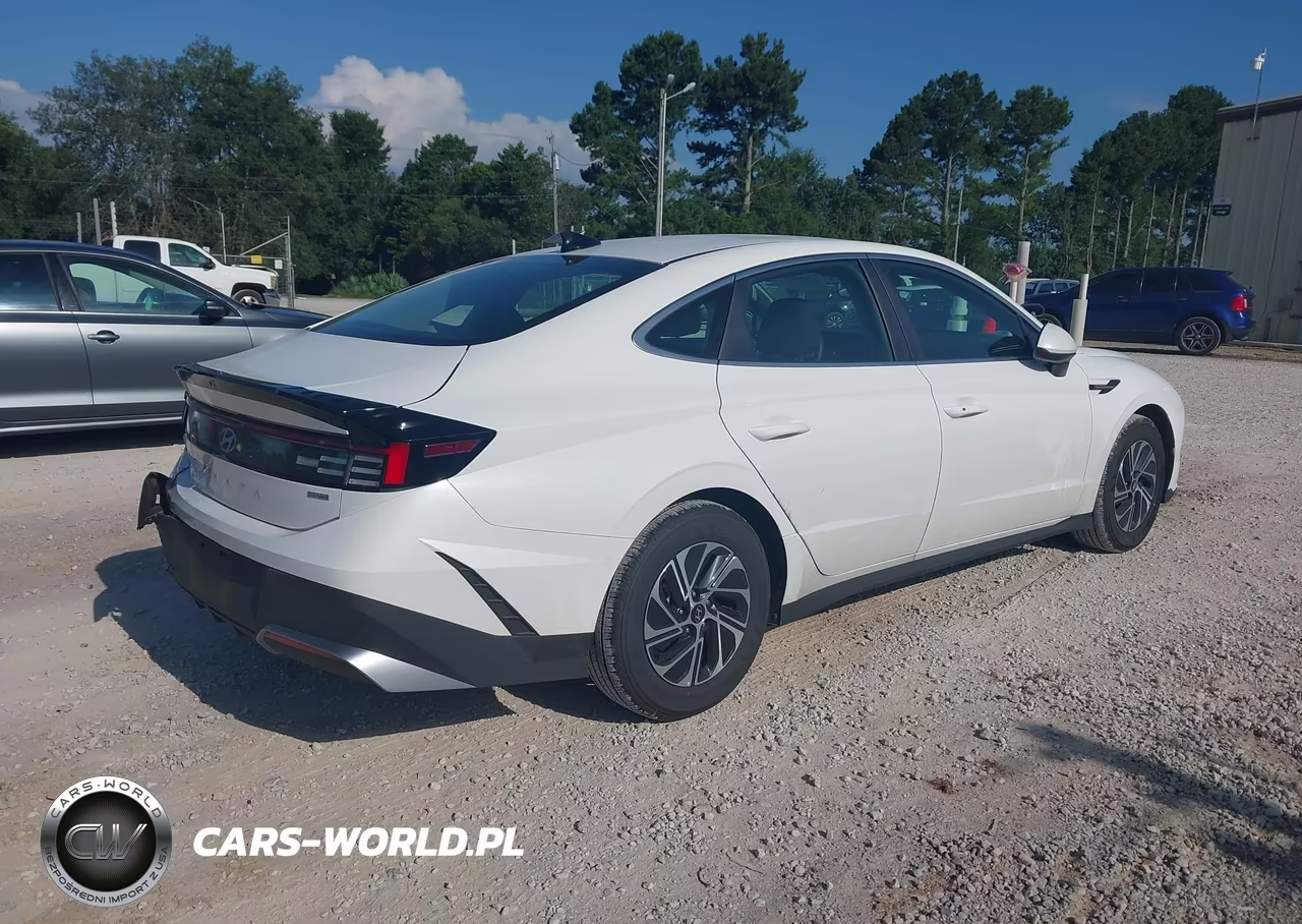 2026 Hyundai Sonata Hybrid Blue VIN:KMHL24JJ6TA168872 - 4