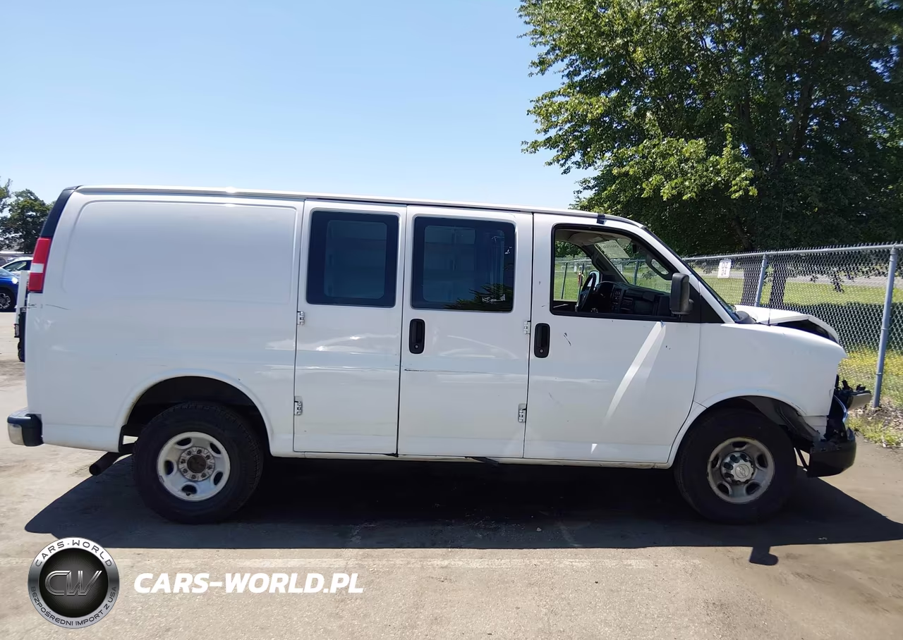 2018 Chevrolet Express 2500 Work Van VIN:1GCWGAFG1J1910400 - 13
