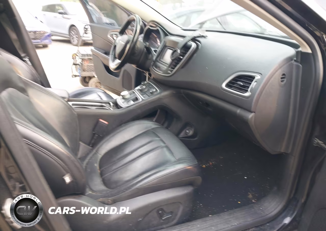 2015 Chrysler 200 C VIN:1C3CCCCB8FN685240 - 8