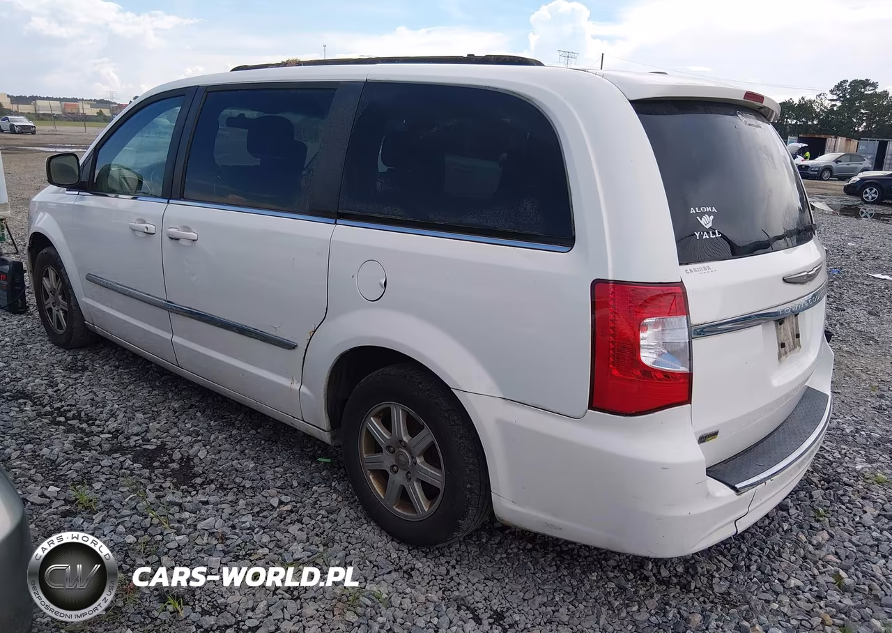 2011 Chrysler Town & Country Touring VIN:2A4RR5DG0BR658065 - 3