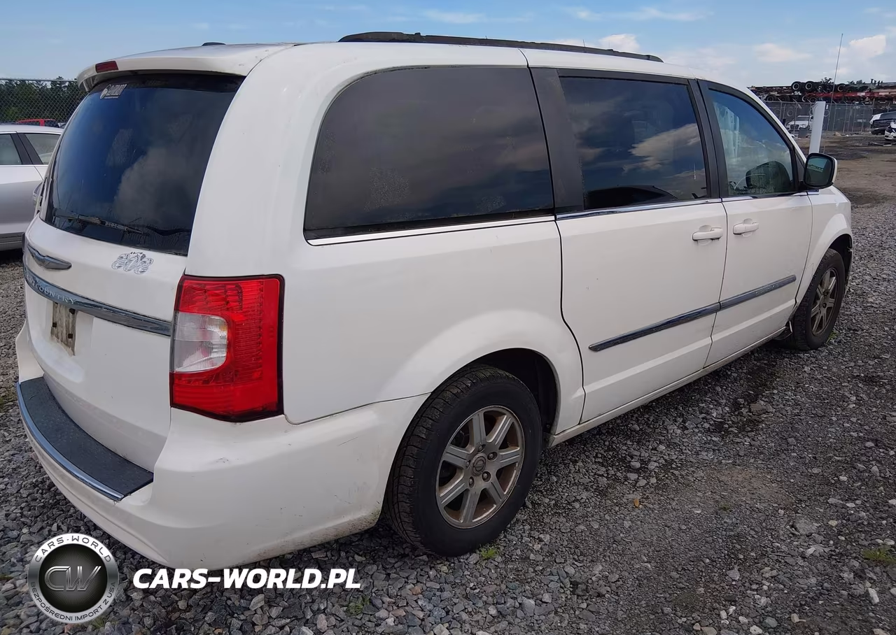 2011 Chrysler Town & Country Touring VIN:2A4RR5DG0BR658065 - 4