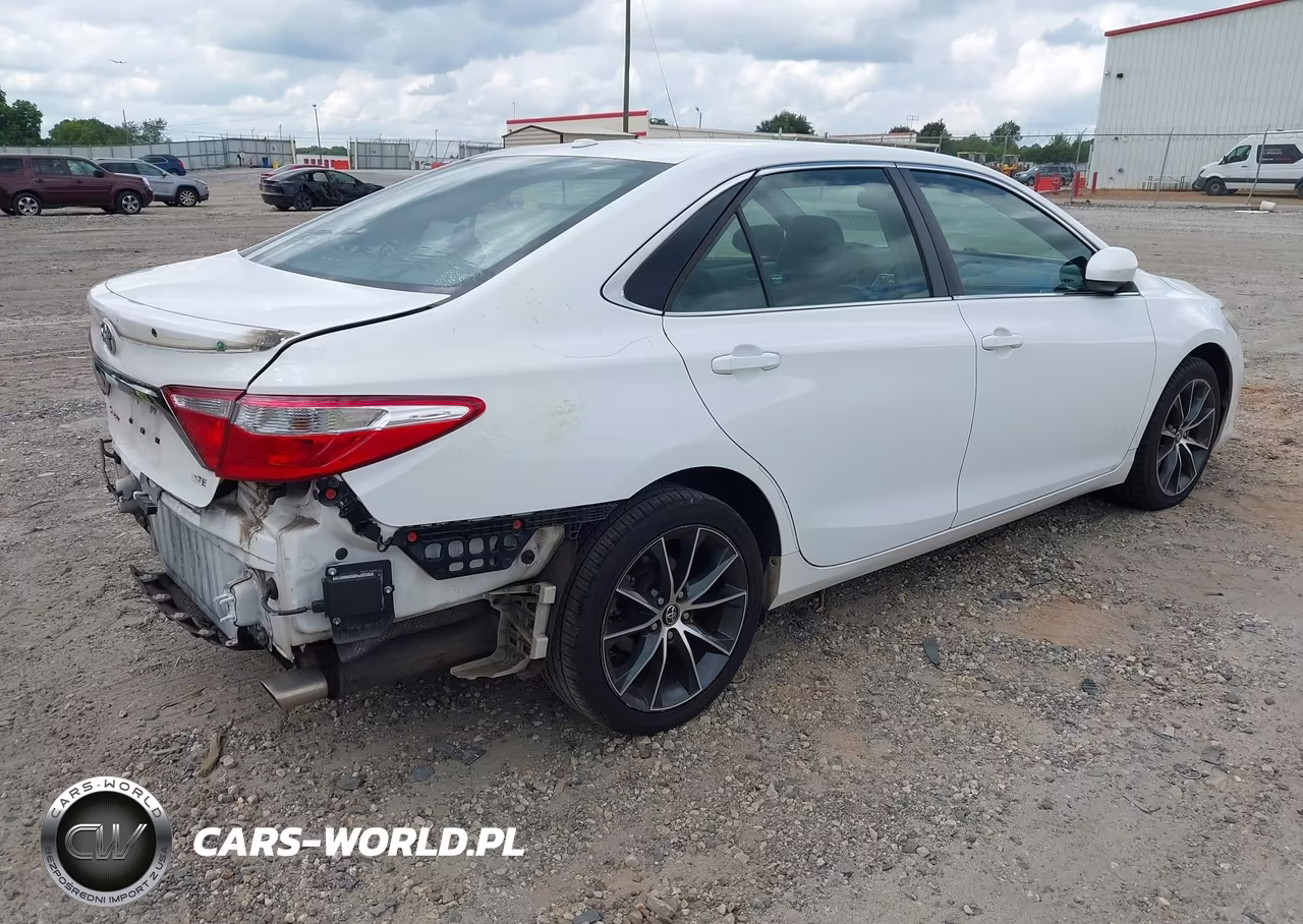 2015 Toyota Camry Xse VIN:4T1BF1FK1FU905317 - 4