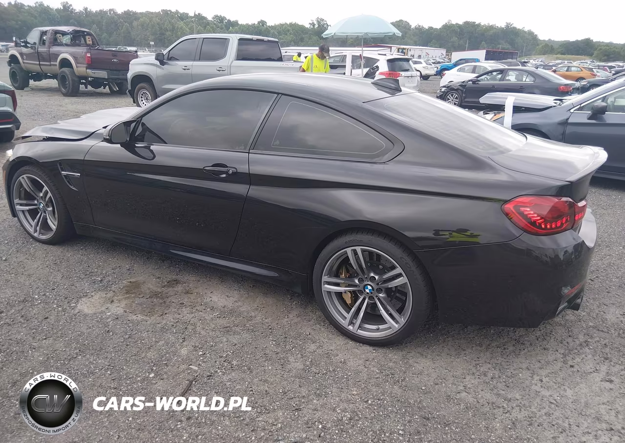 2016 BMW M4 VIN:WBS3R9C53GK336750 - 3