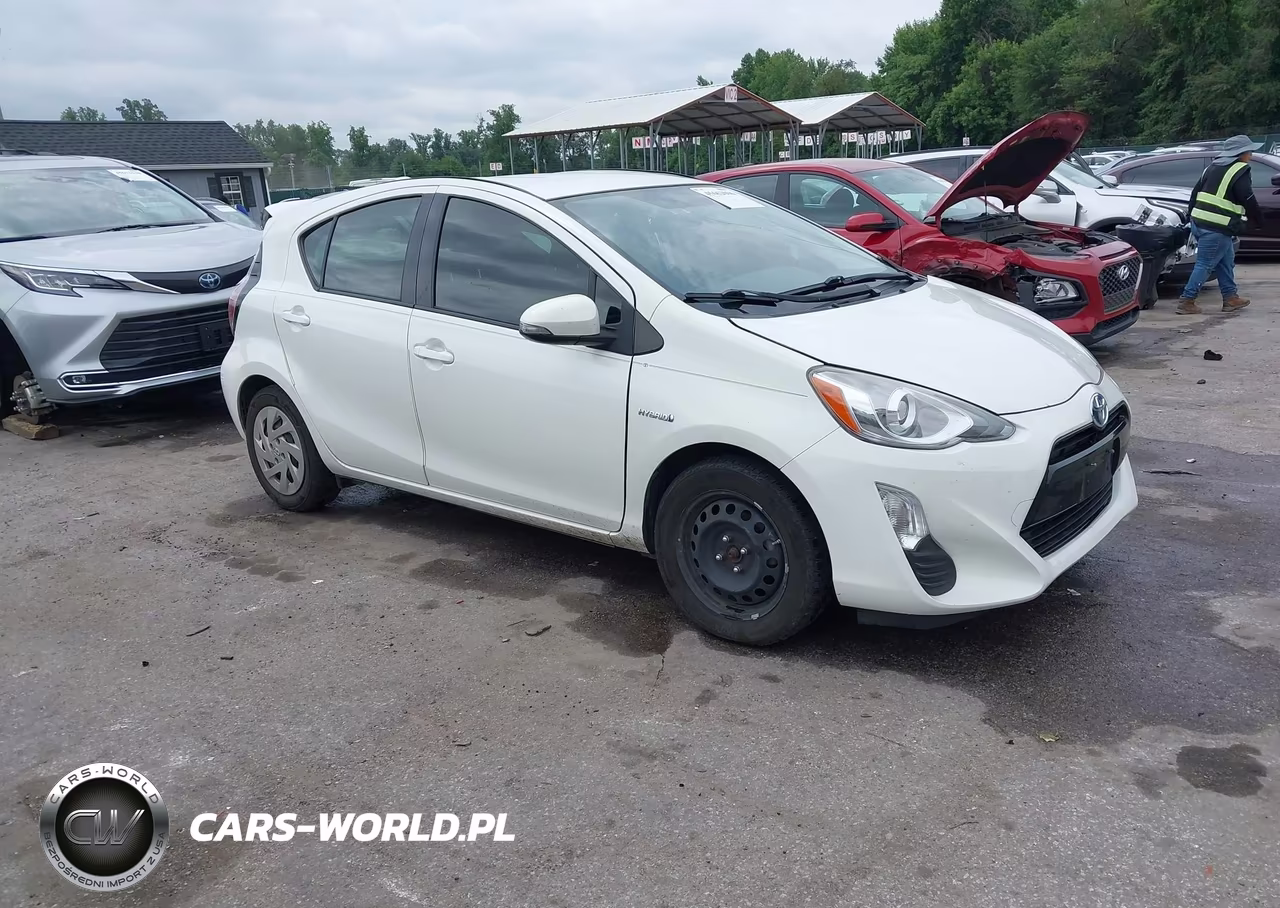 2016 Toyota Prius C Three – zdjęcie 1 z 19