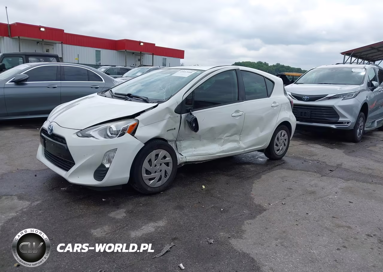 2016 Toyota Prius C Three VIN:JTDKDTB31G1130296 - 2