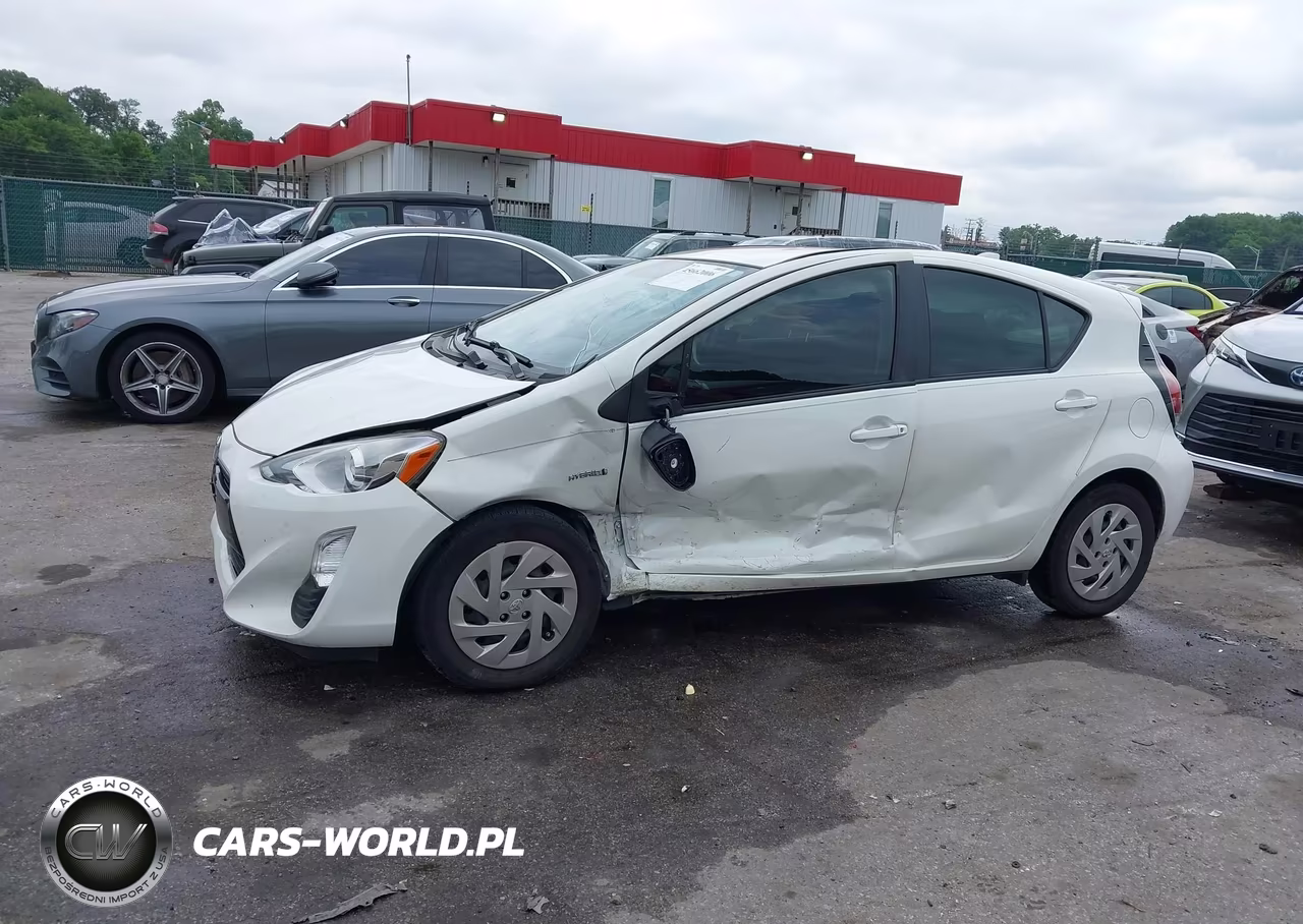 2016 Toyota Prius C Three VIN:JTDKDTB31G1130296 - 6