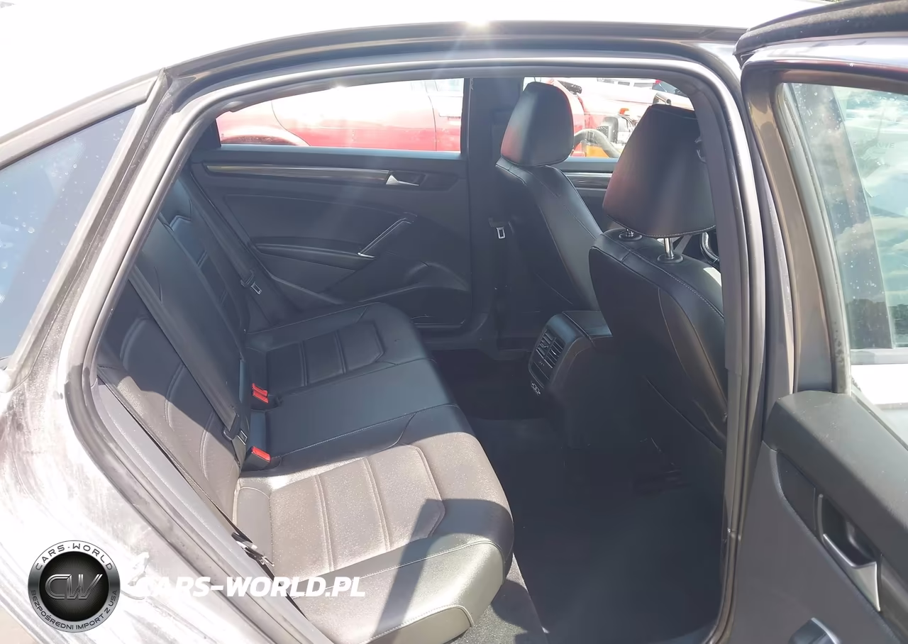 2021 Volkswagen Passat 2.0T R-Line VIN:1VWMA7A31MC012918 - 8