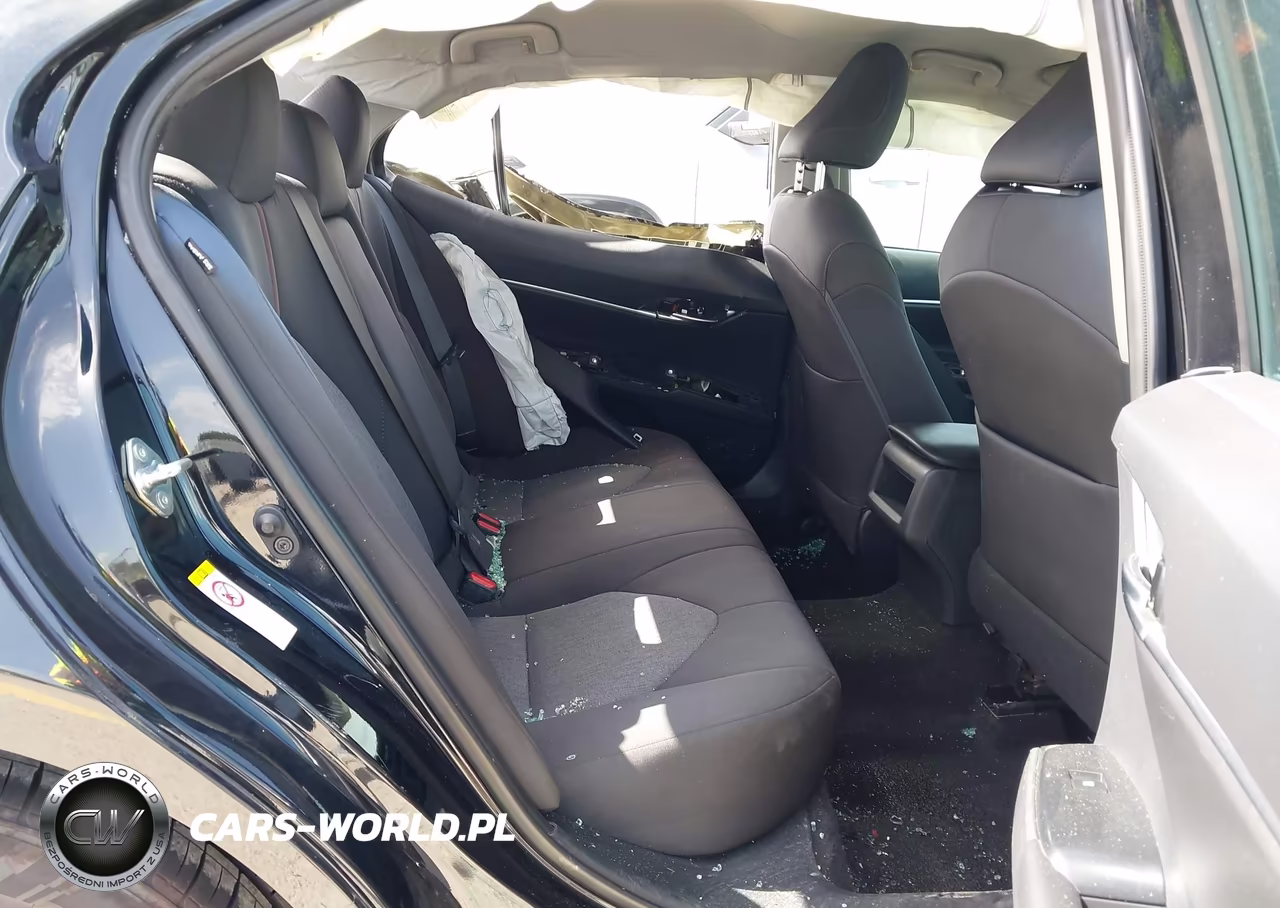 2019 Toyota Camry Le VIN:4T1B11HK2KU696904 - 8