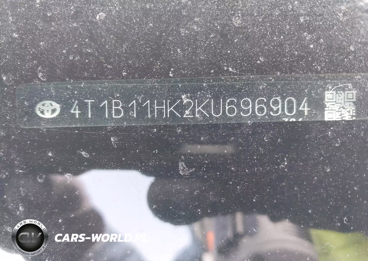 2019 Toyota Camry Le VIN:4T1B11HK2KU696904 - 9