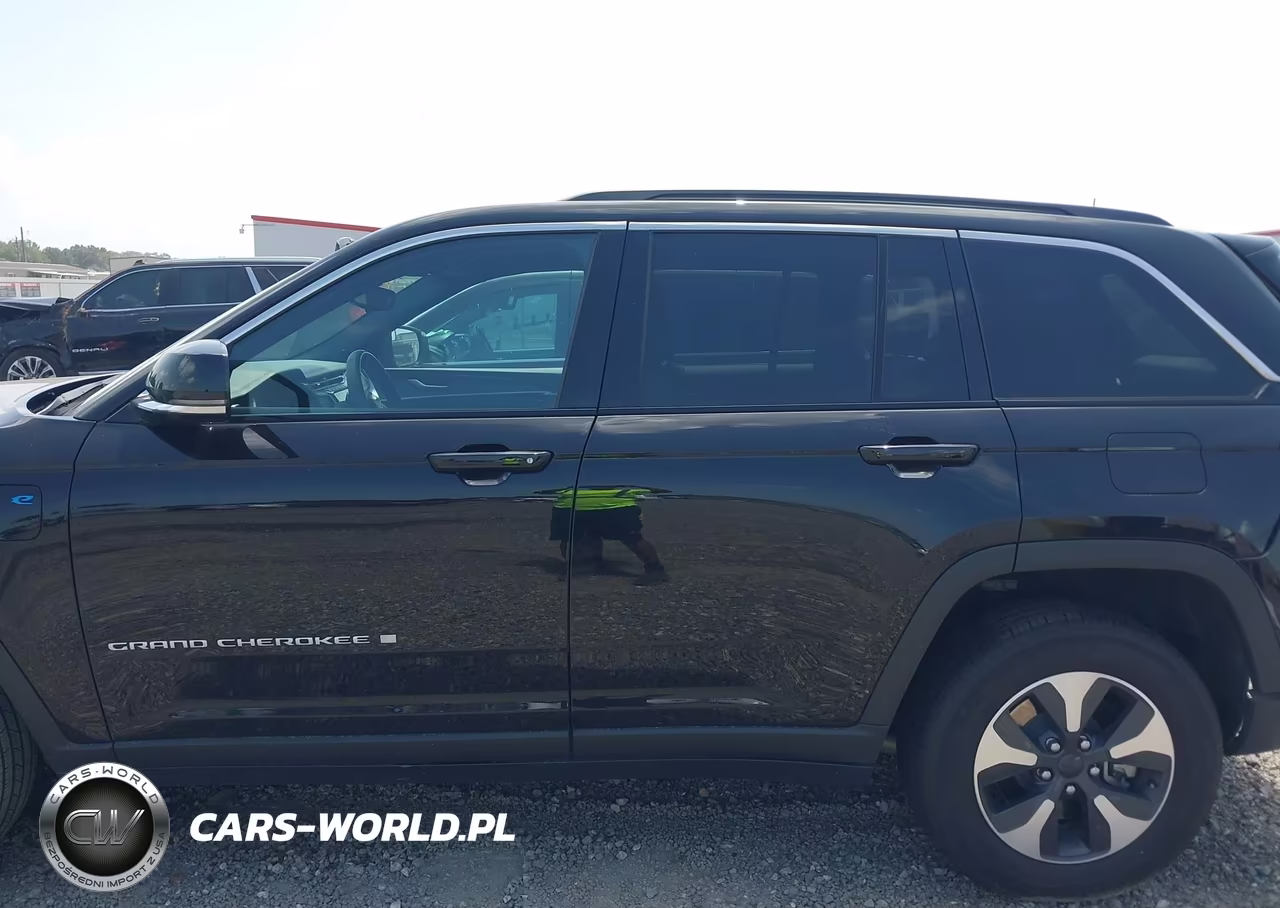 2024 Jeep Grand Cherokee 4Xe VIN:1C4RJYB66RC116996 - 15