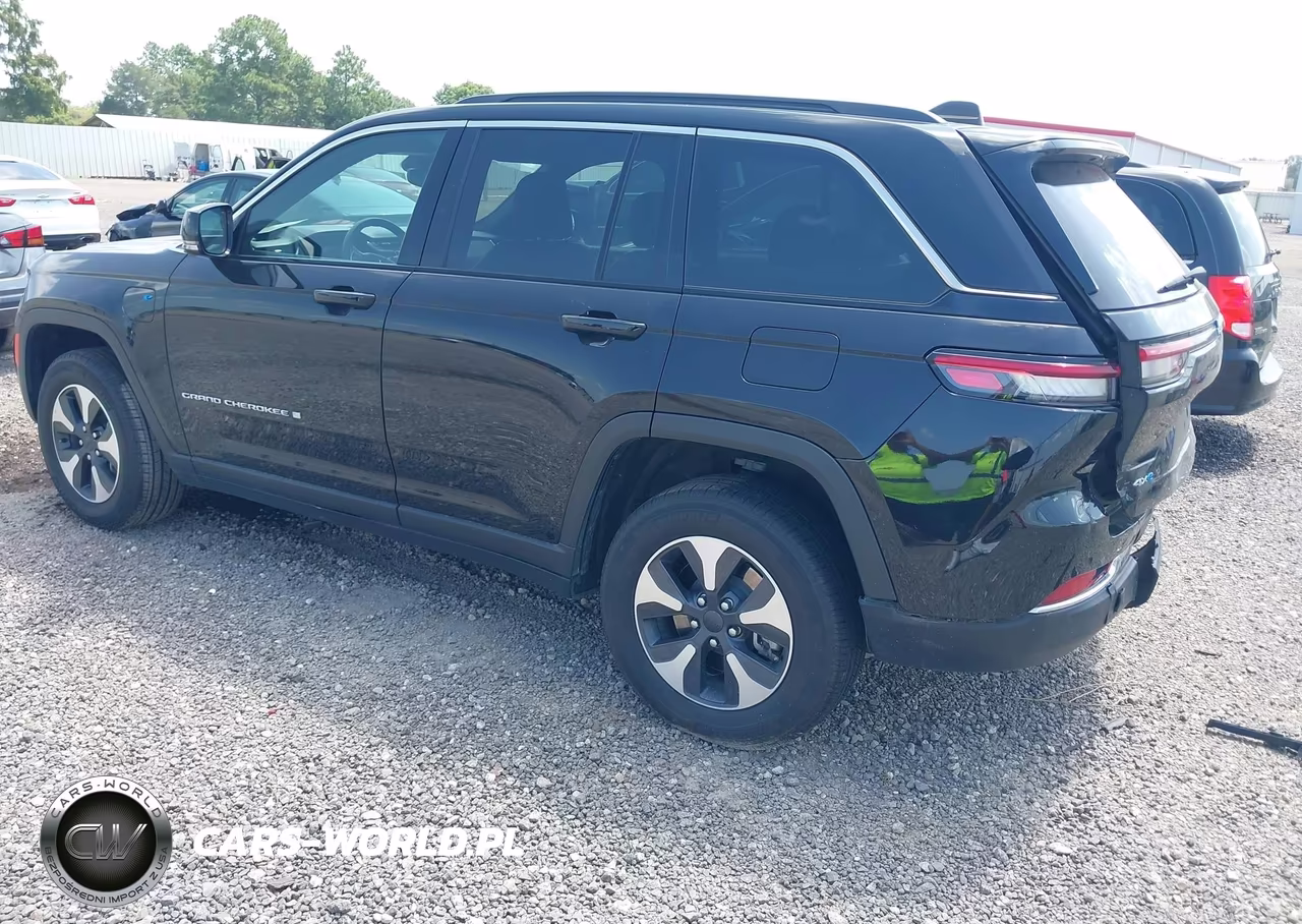2024 Jeep Grand Cherokee 4Xe VIN:1C4RJYB66RC116996 - 3