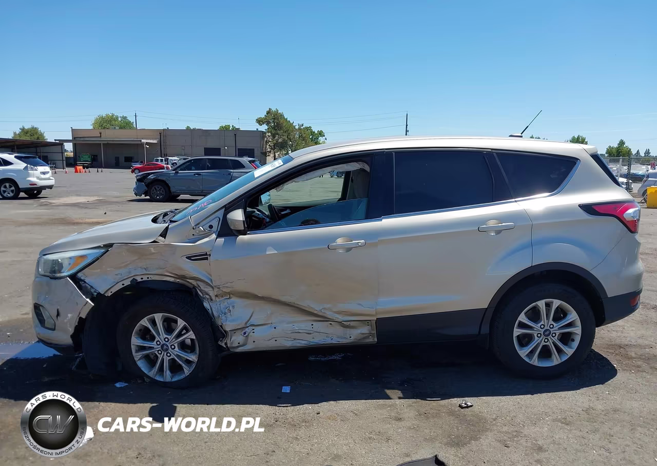 2017 Ford Escape Se VIN:1FMCU0GDXHUC27061 - 15