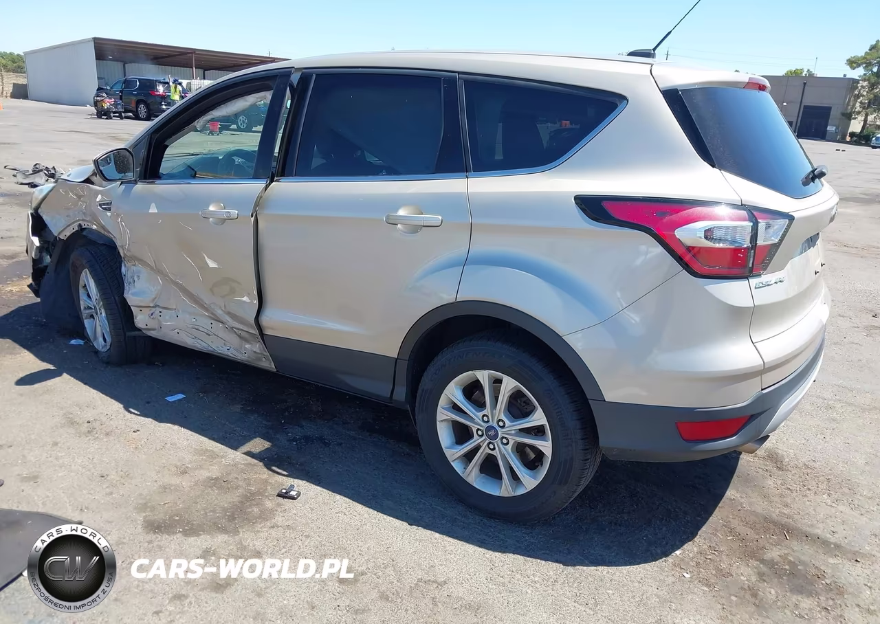 2017 Ford Escape Se VIN:1FMCU0GDXHUC27061 - 3