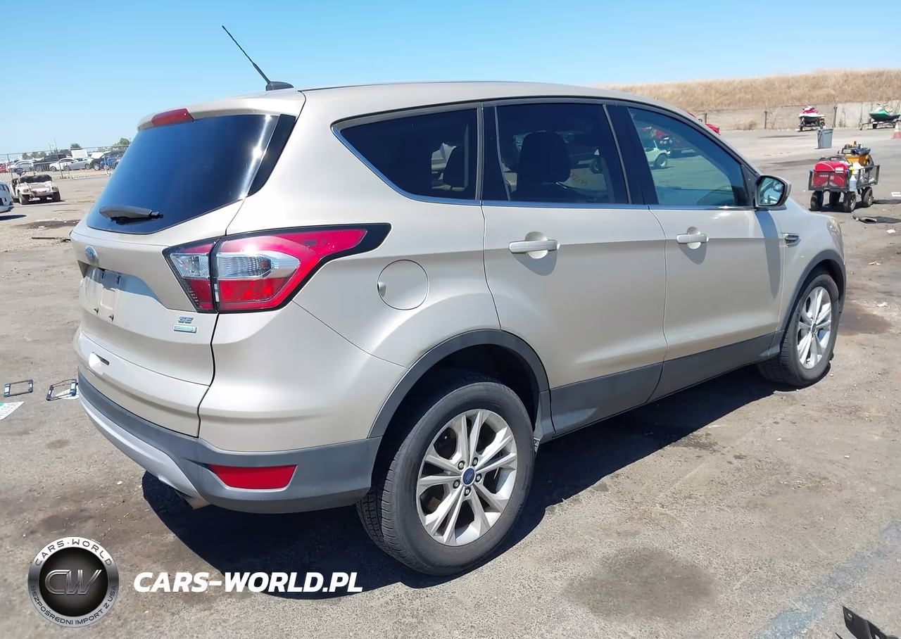 2017 Ford Escape Se VIN:1FMCU0GDXHUC27061 - 4