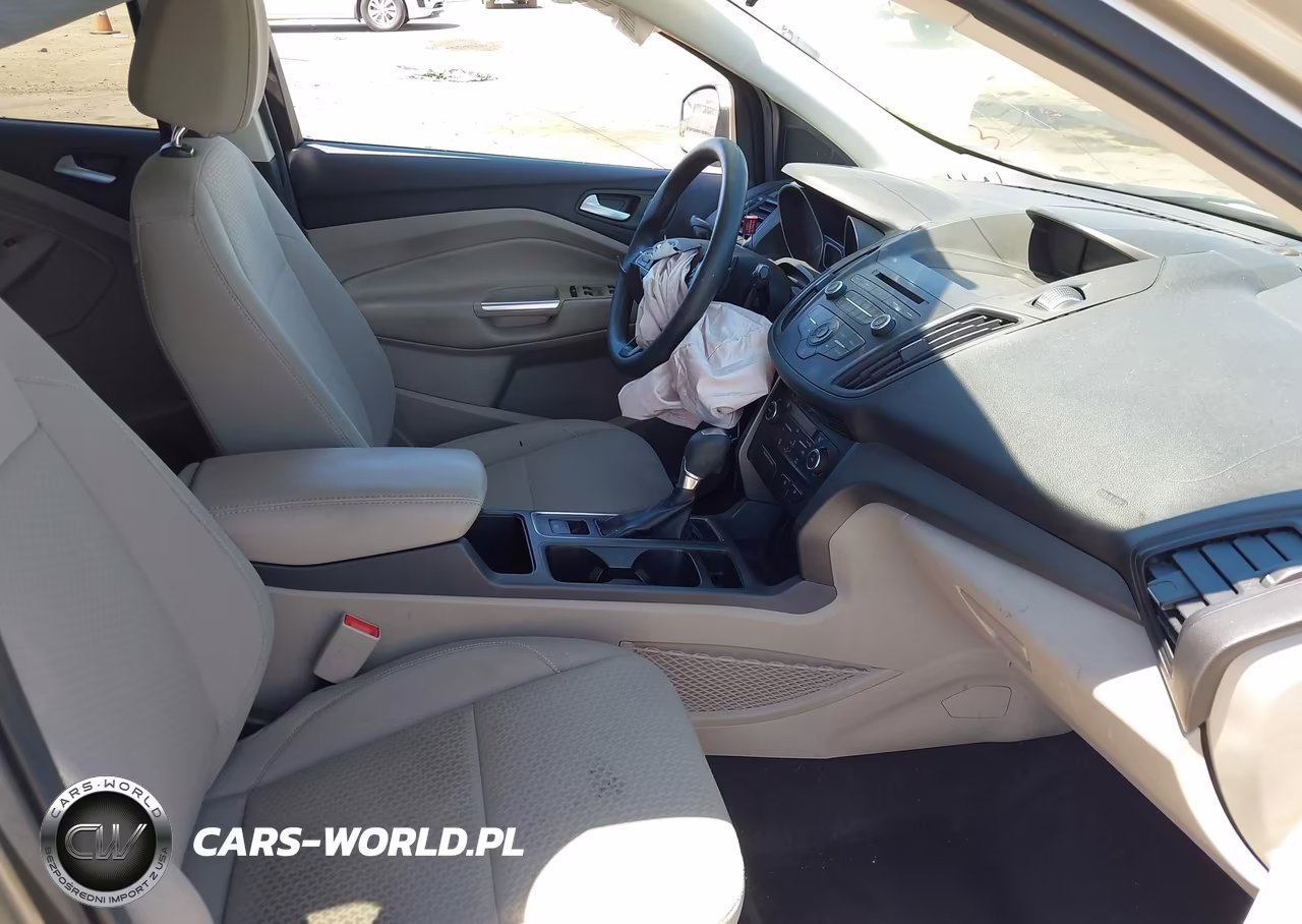 2017 Ford Escape Se VIN:1FMCU0GDXHUC27061 - 5