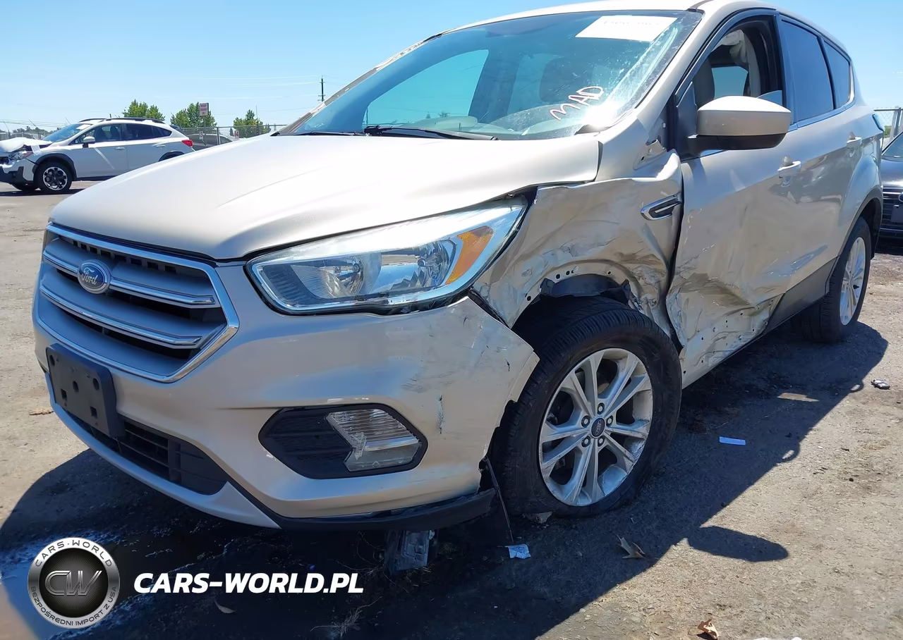 2017 Ford Escape Se VIN:1FMCU0GDXHUC27061 - 6