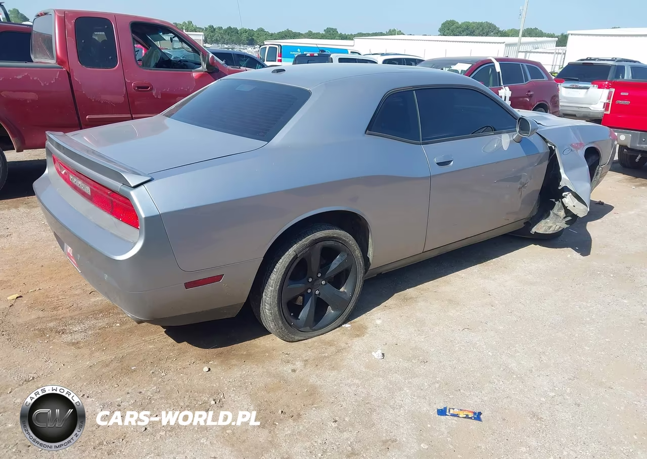2014 Dodge Challenger Sxt Plus VIN:2C3CDYAG0EH110579 - 4