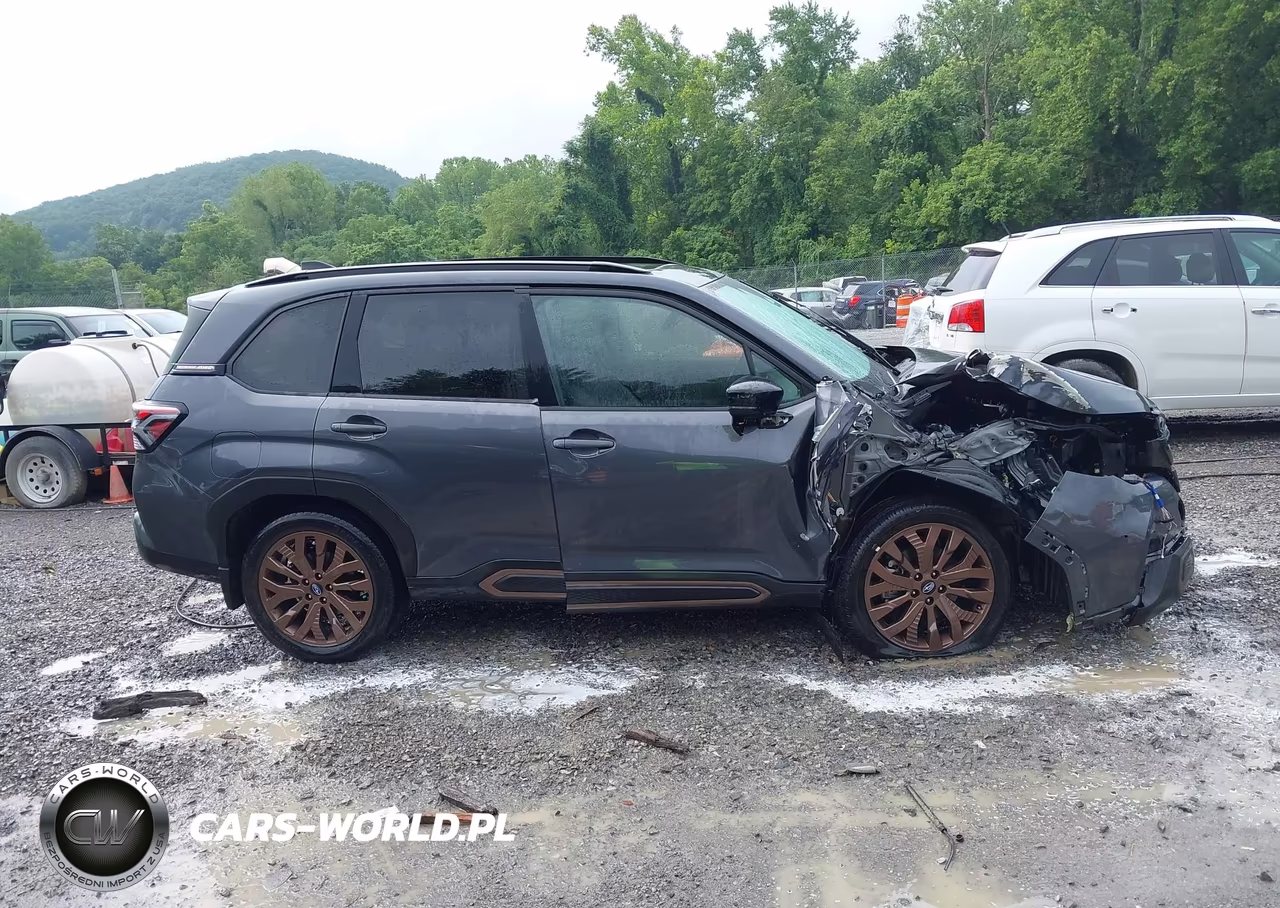 2025 Subaru Forester Sport VIN:JF2SLDHC0SH531419 - 13
