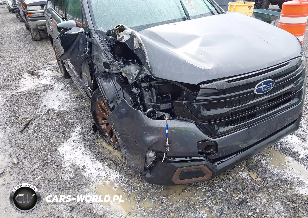 2025 Subaru Forester Sport VIN:JF2SLDHC0SH531419 - 6