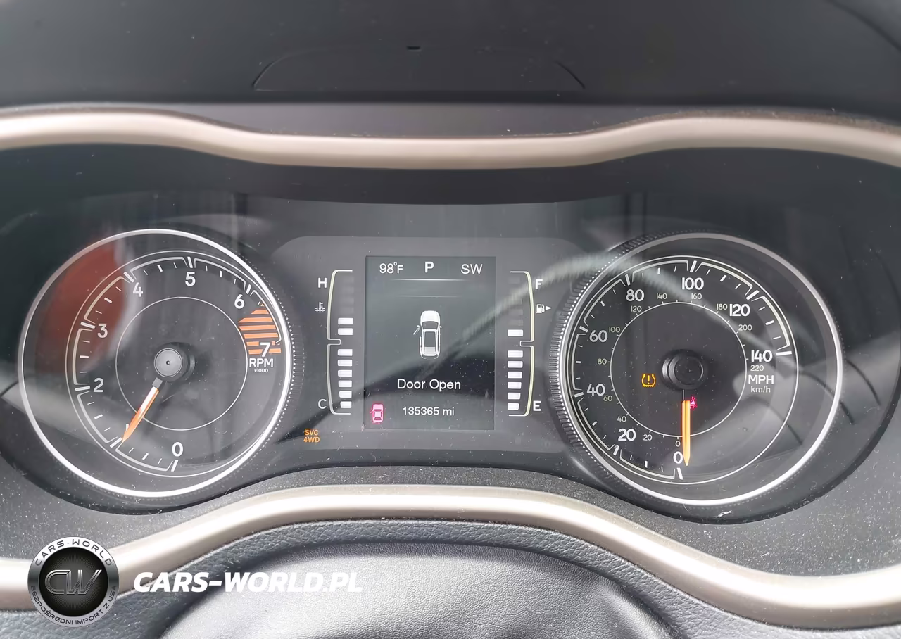 2016 Jeep Cherokee Latitude VIN:1C4PJMCB6GW361112 - 7