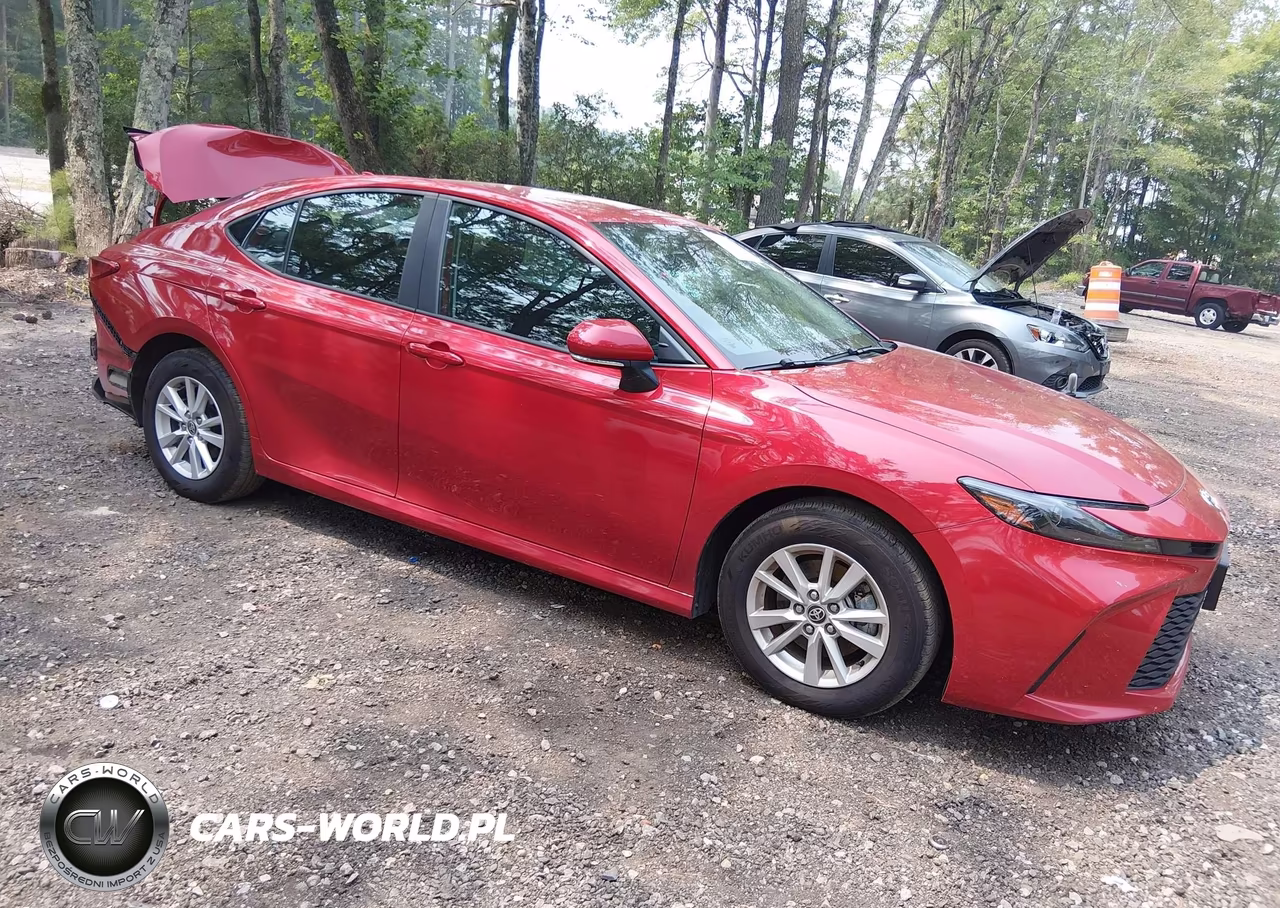 2025 Toyota Camry Le – zdjęcie 1 z 17
