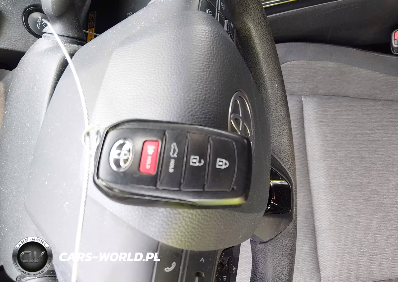 2025 Toyota Camry Le VIN:4T1DAACK6SU000982 - 11