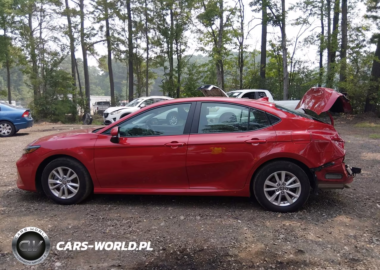 2025 Toyota Camry Le VIN:4T1DAACK6SU000982 - 15
