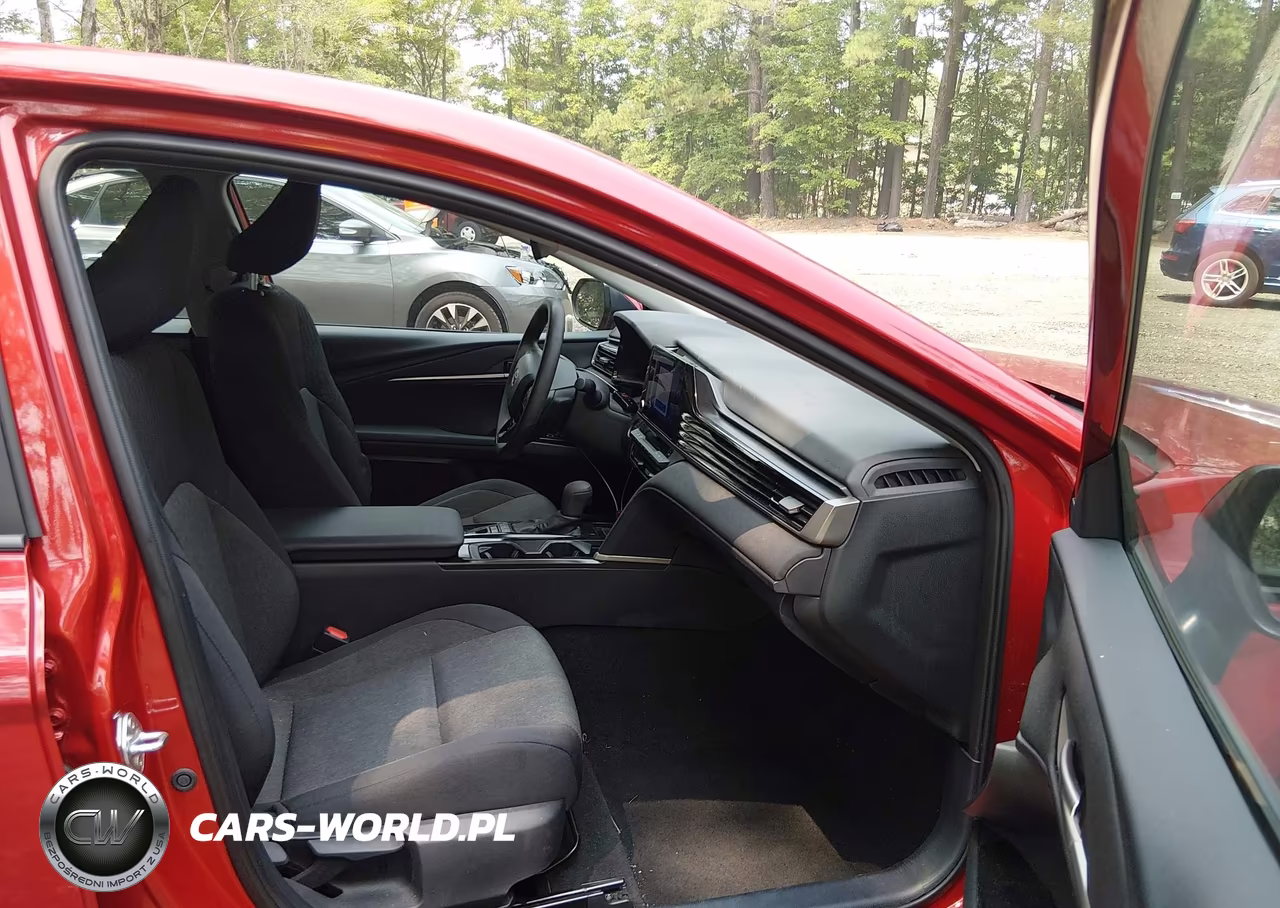 2025 Toyota Camry Le VIN:4T1DAACK6SU000982 - 5