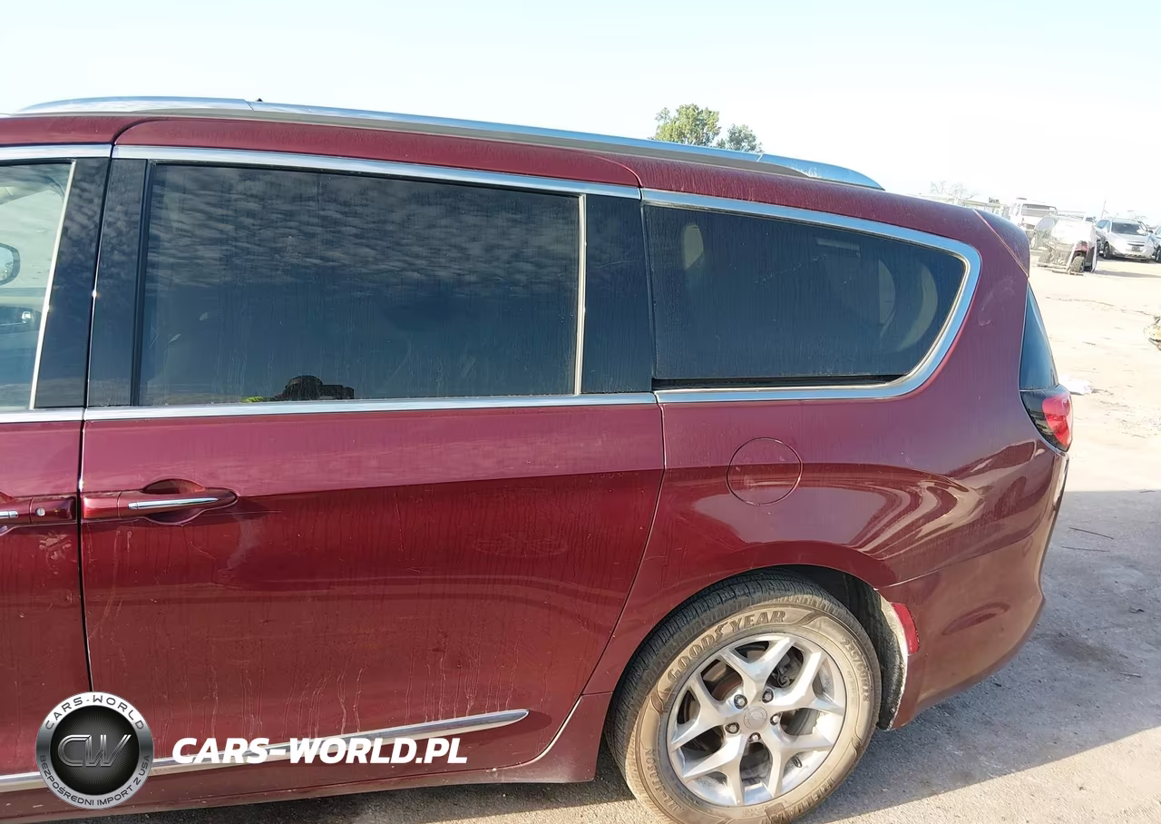 2017 Chrysler Pacifica Limited VIN:2C4RC1GG9HR509545 - 18
