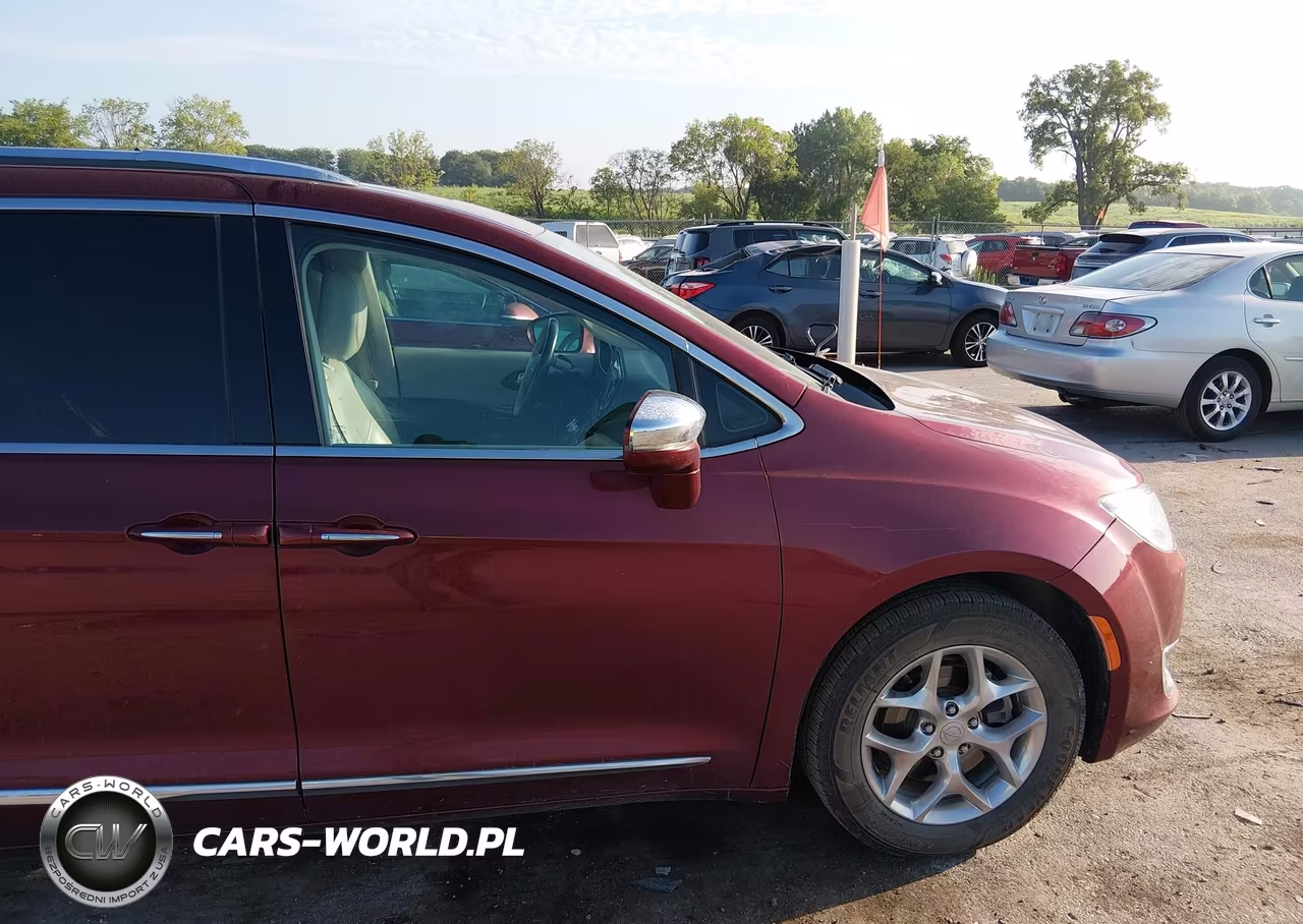 2017 Chrysler Pacifica Limited VIN:2C4RC1GG9HR509545 - 19
