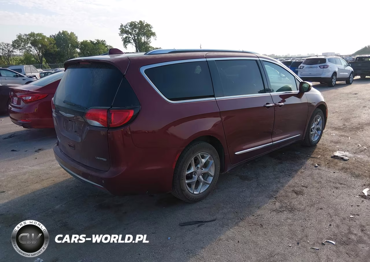 2017 Chrysler Pacifica Limited VIN:2C4RC1GG9HR509545 - 4