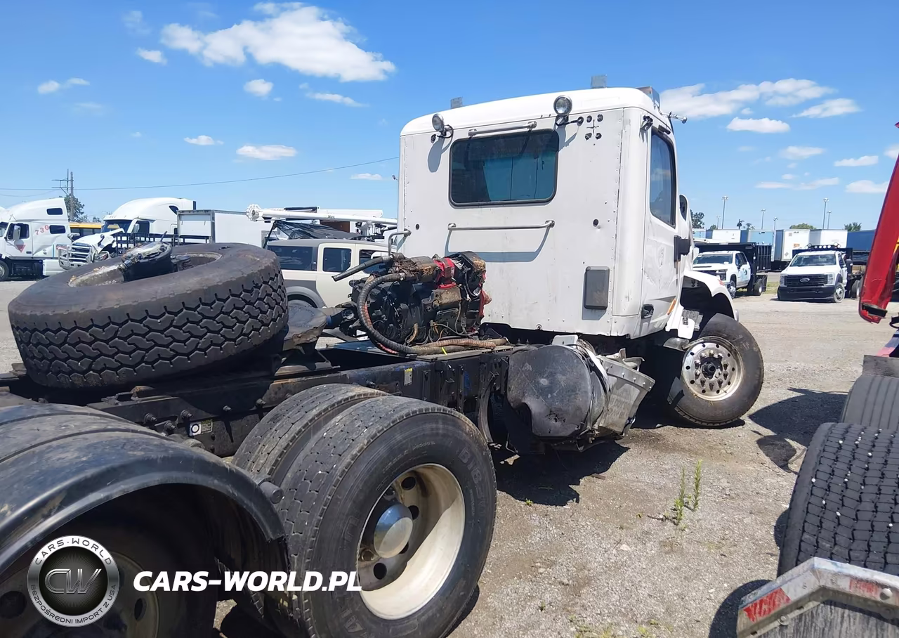 2016 Peterbilt 567 VIN:1XPCD49X6GD353028 - 4
