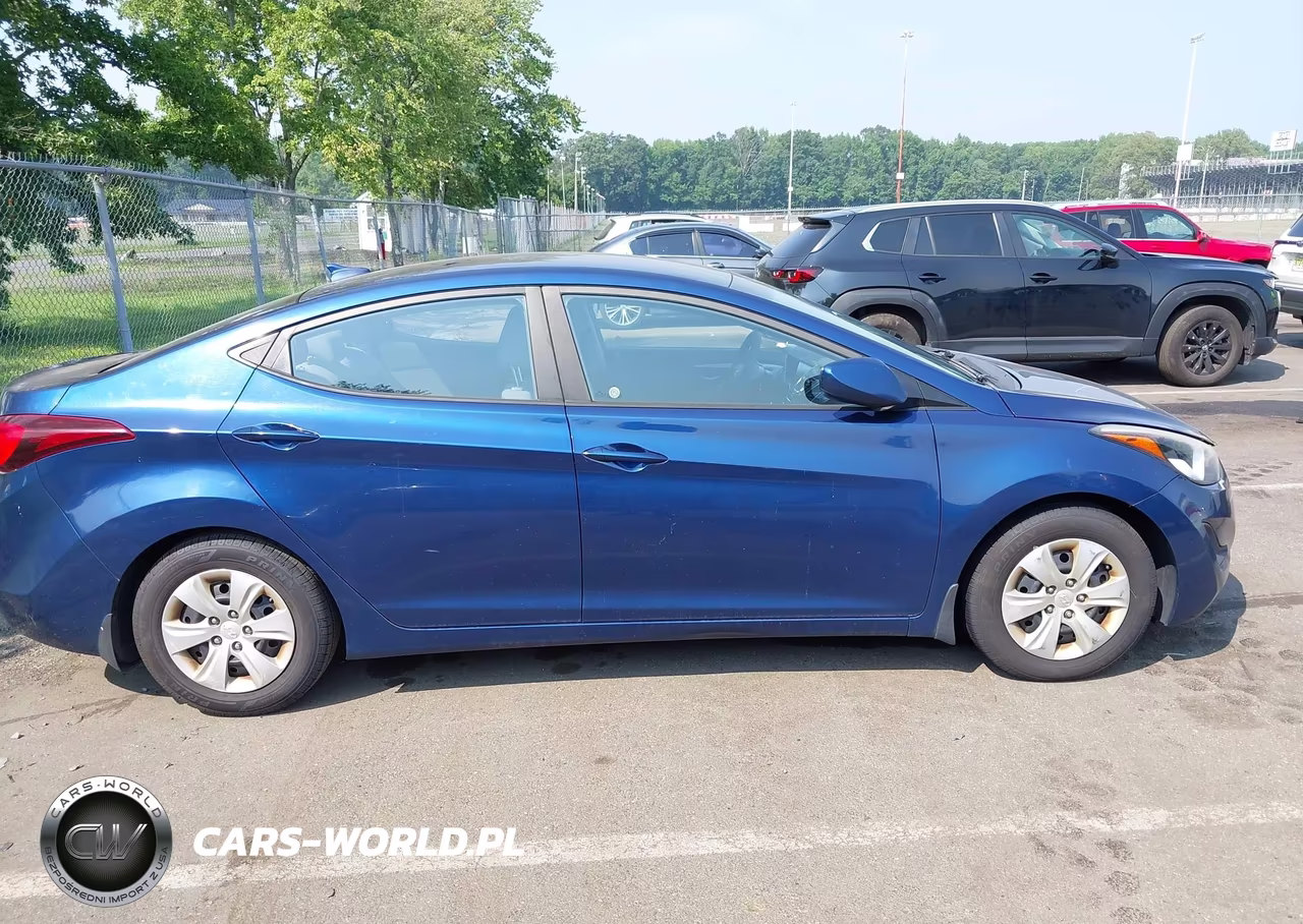 2016 Hyundai Elantra Se VIN:5NPDH4AE4GH749652 - 13