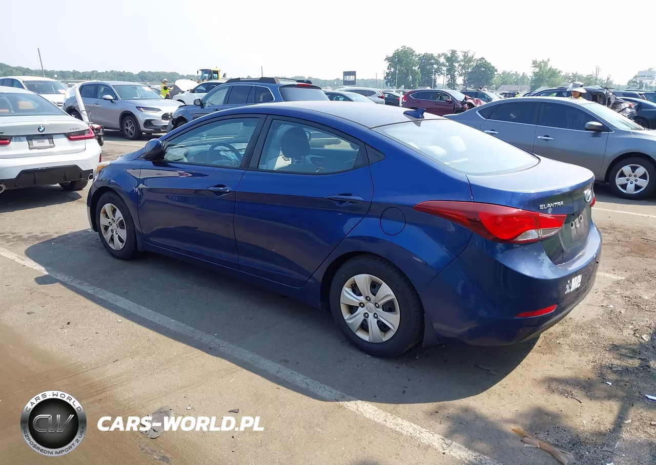 2016 Hyundai Elantra Se VIN:5NPDH4AE4GH749652 - 3