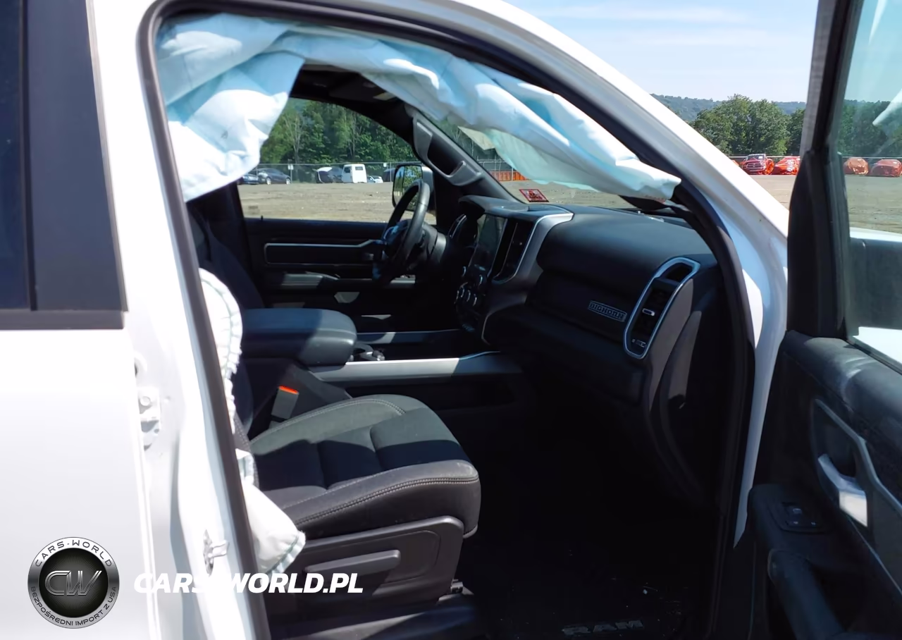 2019 Ram 1500 Big Horn-Lone Star 4X4 5'7 Box VIN:1C6SRFFT4KN820775 - 5
