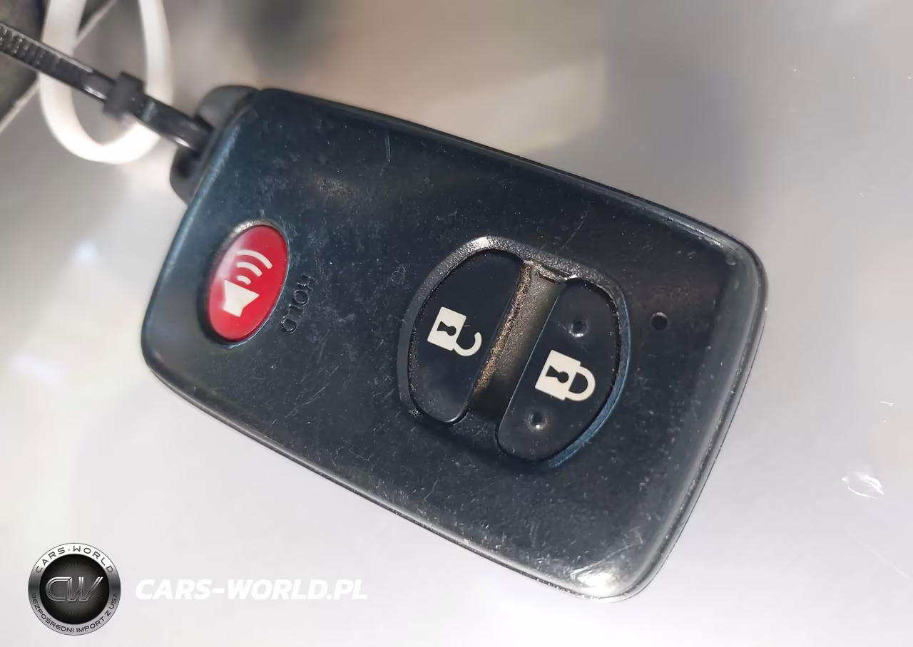 2014 Toyota Prius Two VIN:JTDKN3DU6E1744499 - 11
