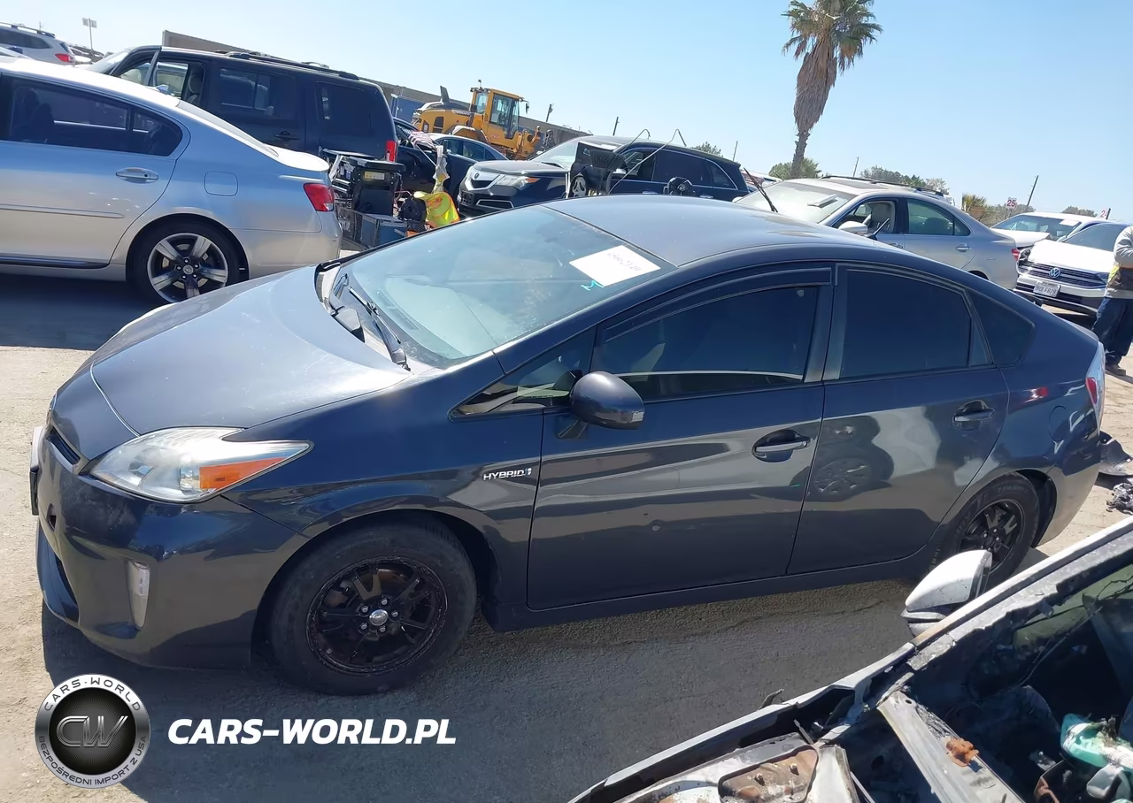2014 Toyota Prius Two VIN:JTDKN3DU6E1744499 - 14