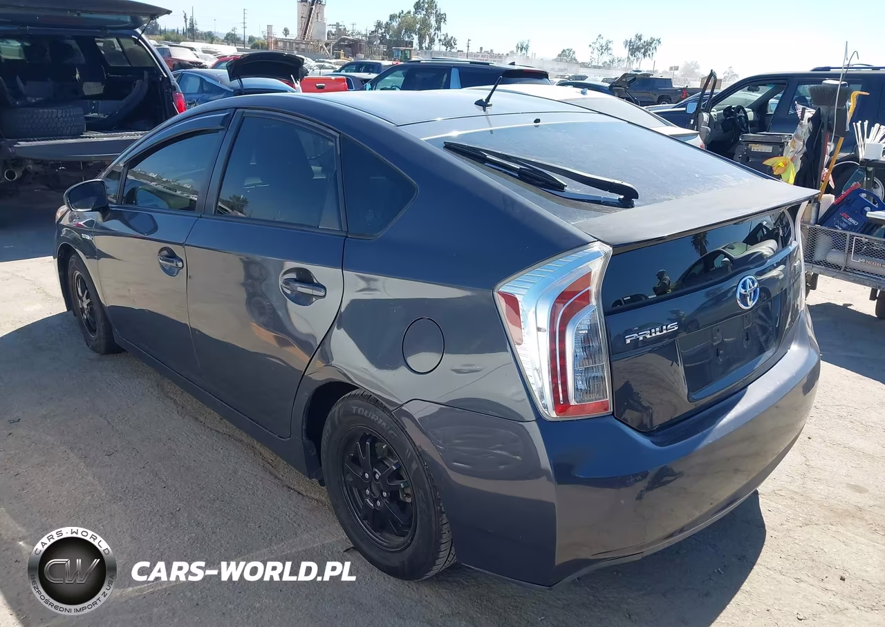 2014 Toyota Prius Two VIN:JTDKN3DU6E1744499 - 3