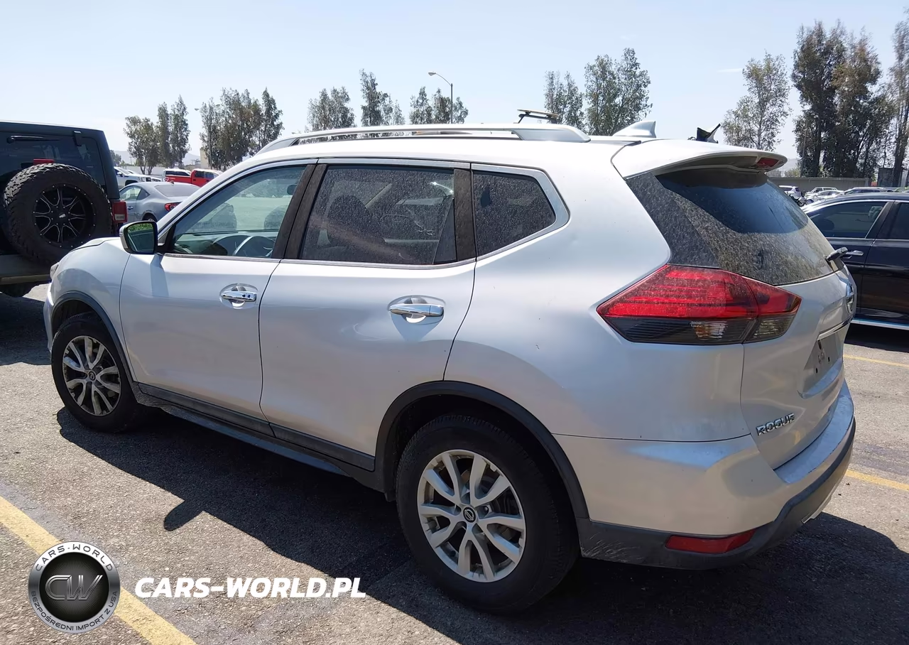 2017 Nissan Rogue Sv VIN:5N1AT2MT2HC746404 - 3