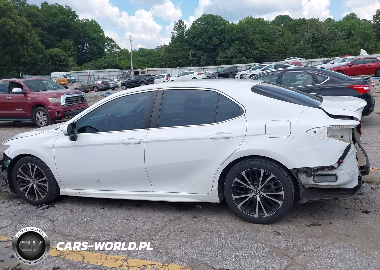 2018 Toyota Camry Se VIN:4T1B11HKXJU623665 - 13