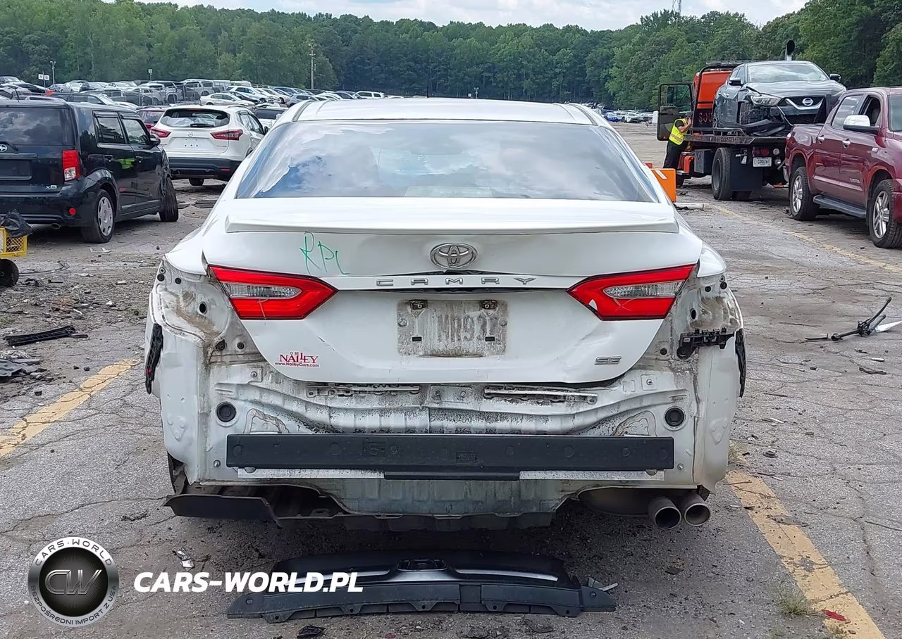 2018 Toyota Camry Se VIN:4T1B11HKXJU623665 - 15