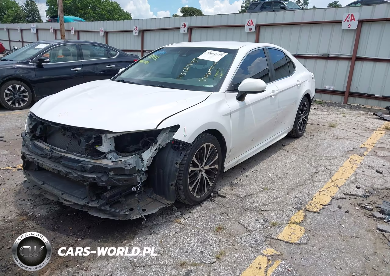 2018 Toyota Camry Se VIN:4T1B11HKXJU623665 - 2
