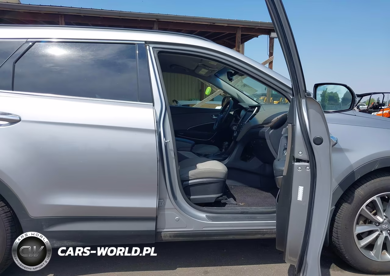 2017 Hyundai Santa Fe Se VIN:KM8SMDHF3HU223436 - 5