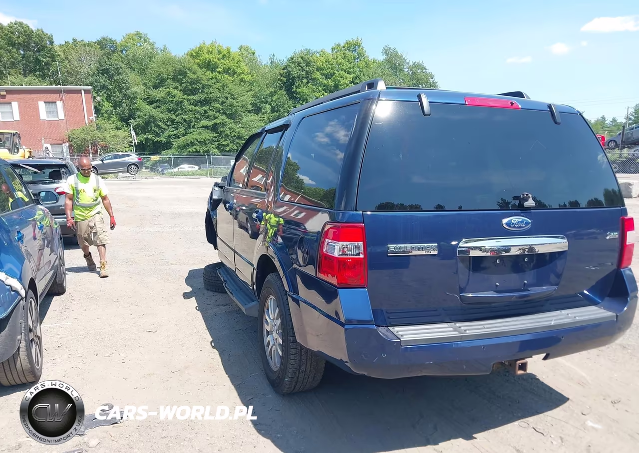 2011 Ford Expedition Xlt VIN:1FMJU1J53BEF15536 - 3