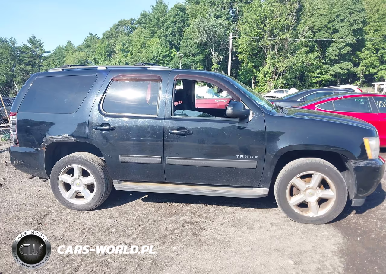 2011 Chevrolet Tahoe Ls VIN:1GNSKAE02BR248368 - 13