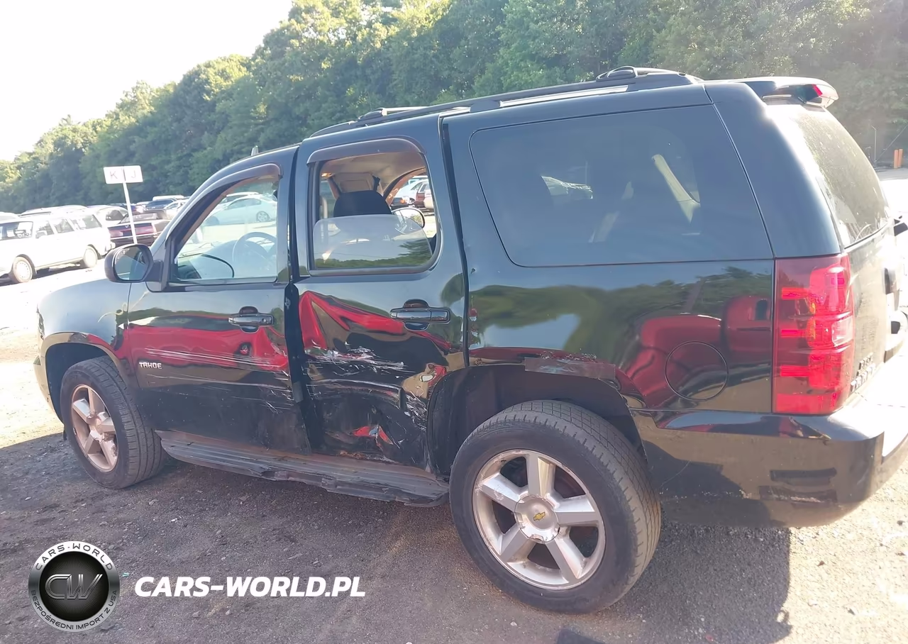 2011 Chevrolet Tahoe Ls VIN:1GNSKAE02BR248368 - 14