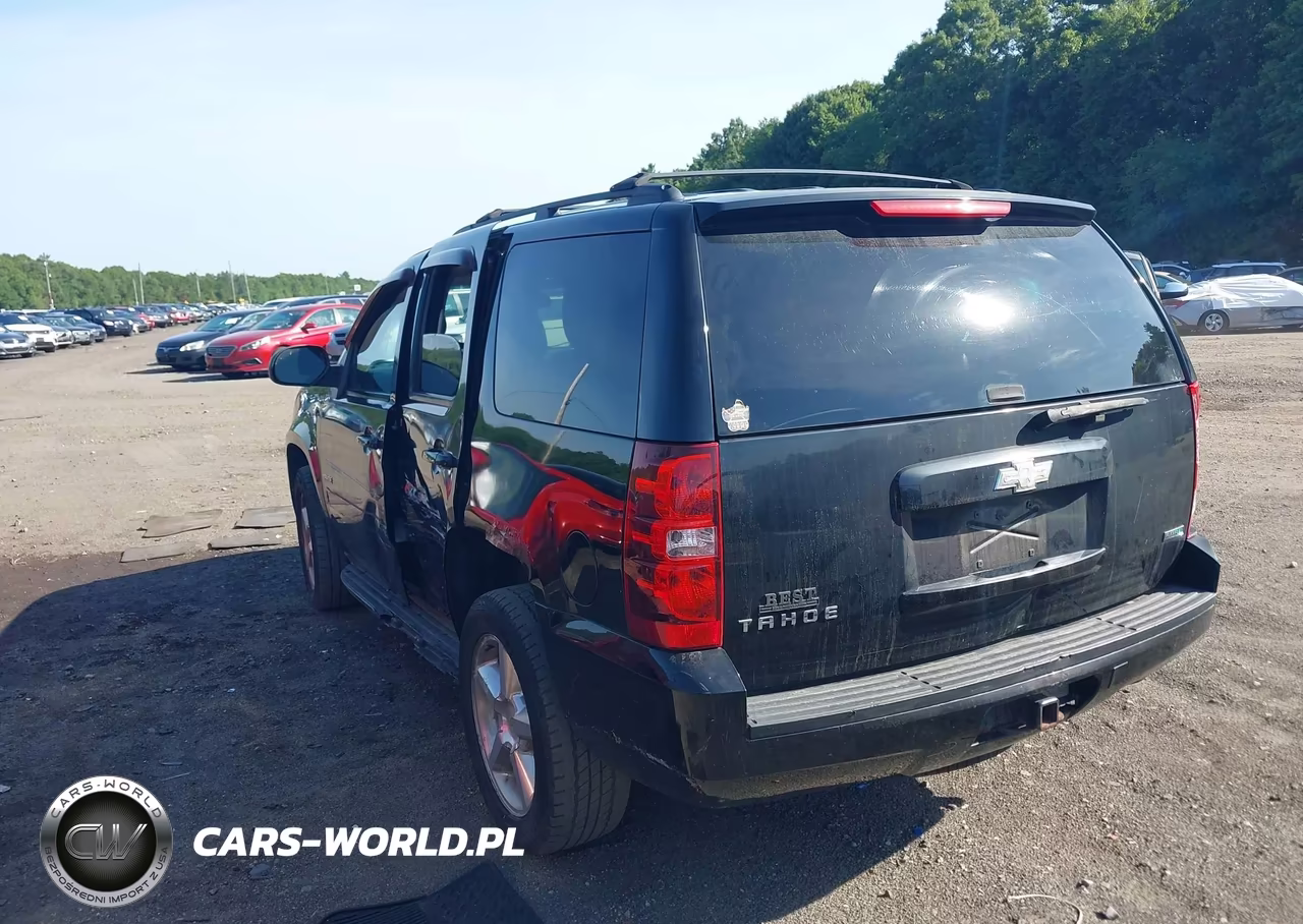 2011 Chevrolet Tahoe Ls VIN:1GNSKAE02BR248368 - 3