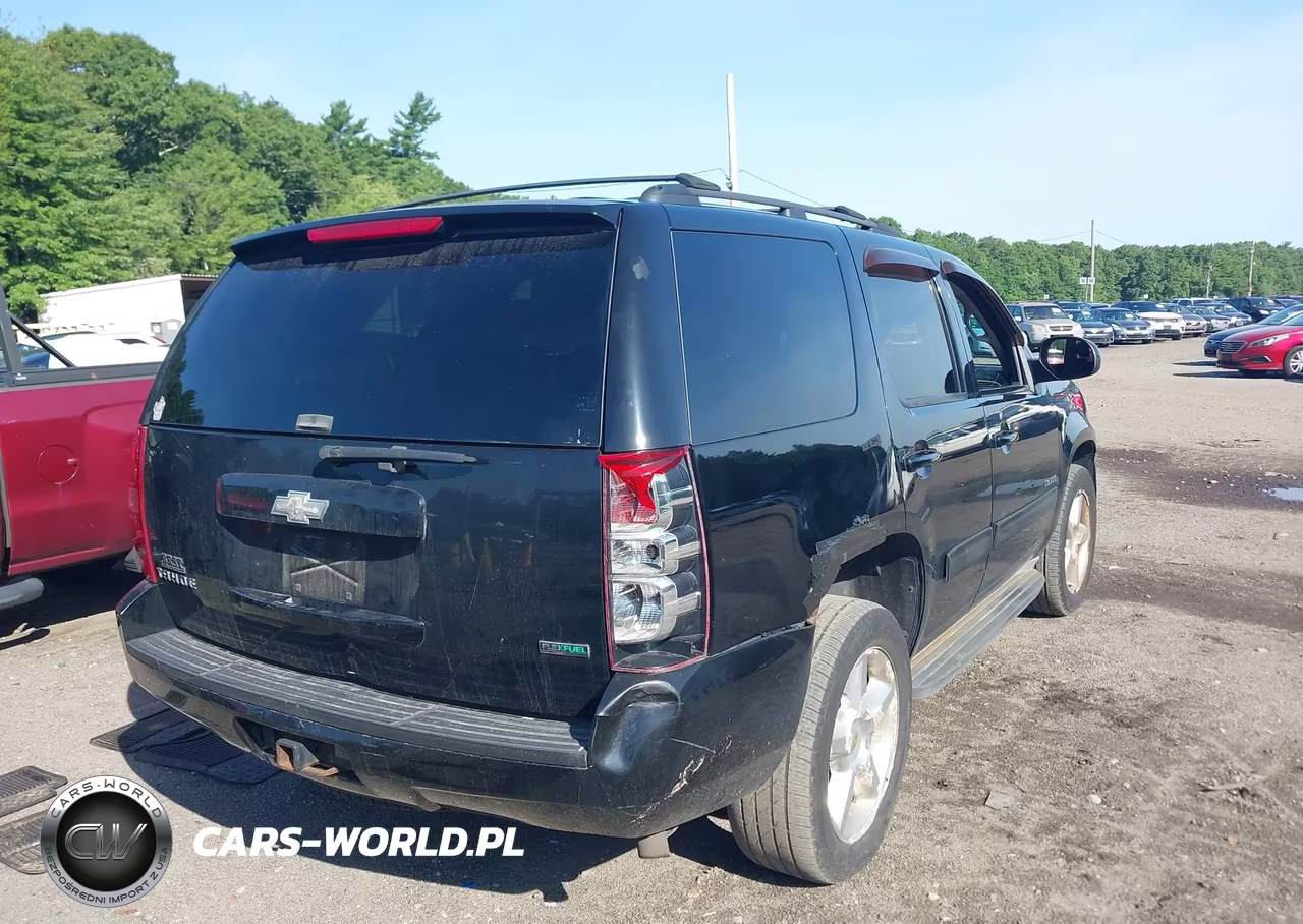 2011 Chevrolet Tahoe Ls VIN:1GNSKAE02BR248368 - 4